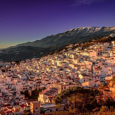 Apartamentos Alma Y Montana Cómpeta المظهر الخارجي الصورة