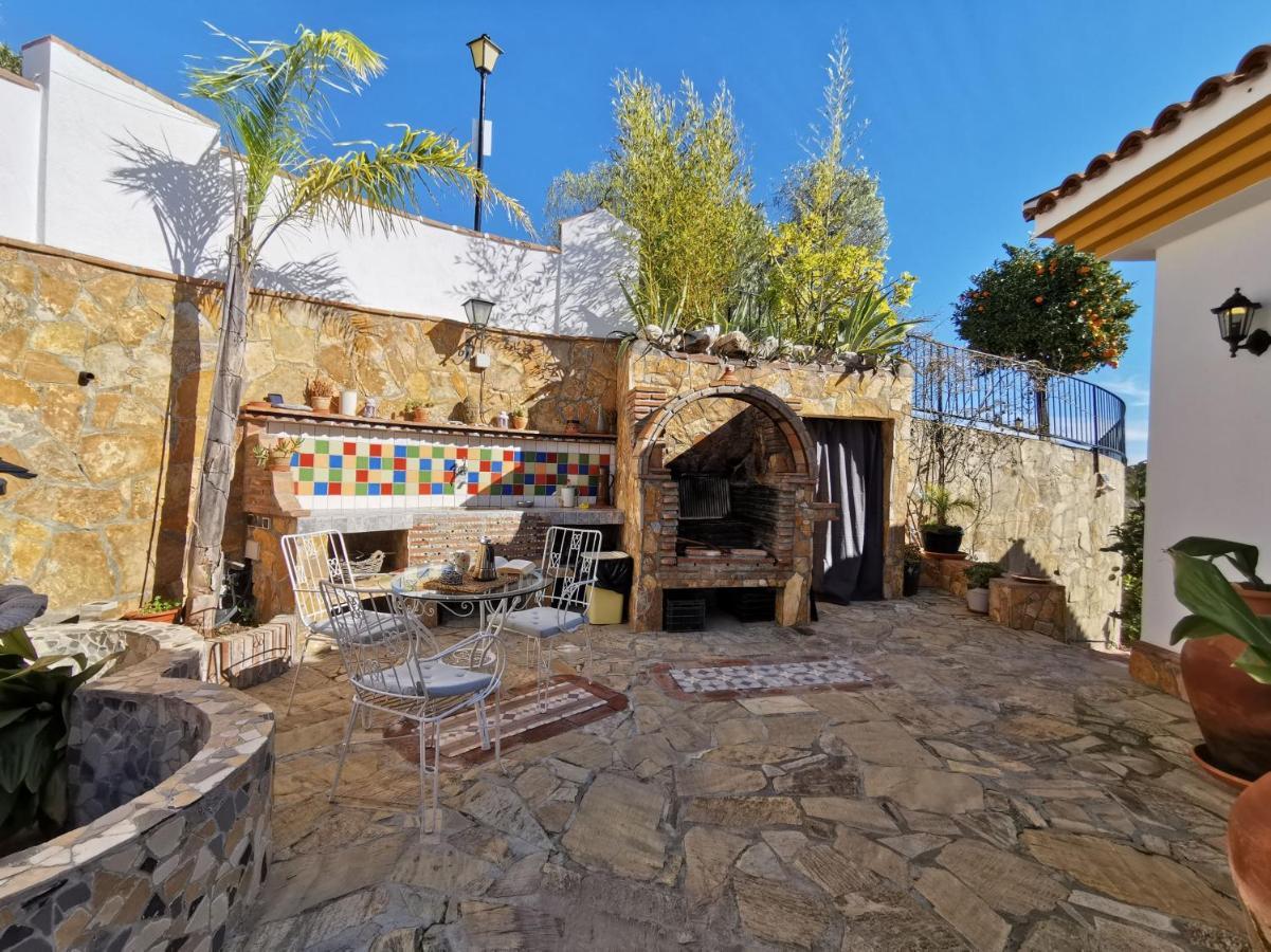 Apartamentos Alma Y Montana Cómpeta المظهر الخارجي الصورة