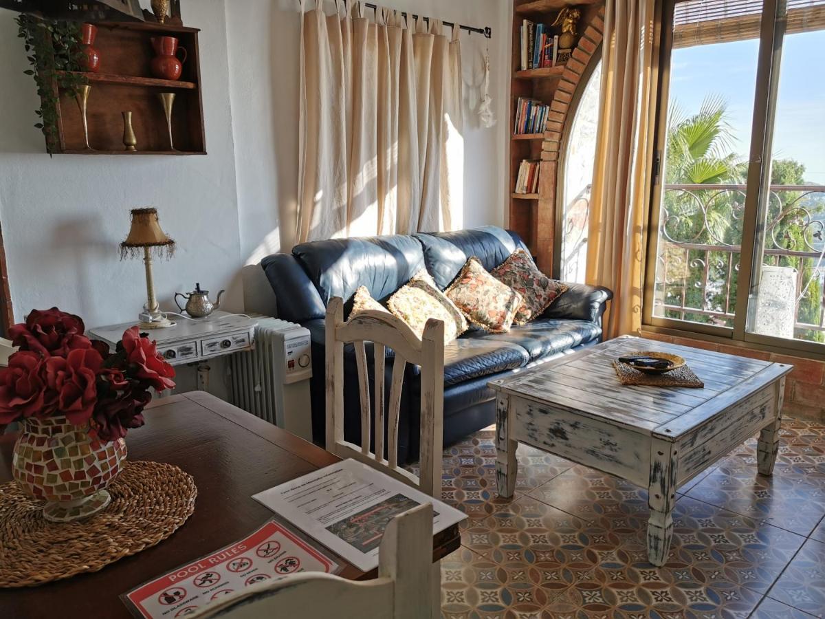Apartamentos Alma Y Montana Cómpeta المظهر الخارجي الصورة