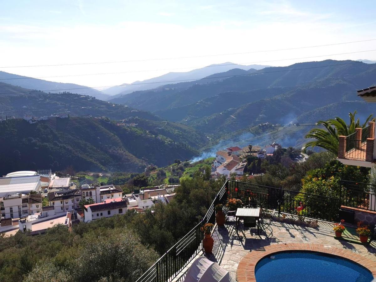 Apartamentos Alma Y Montana Cómpeta المظهر الخارجي الصورة