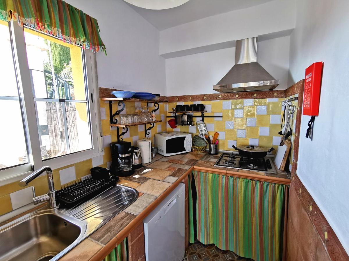 Apartamentos Alma Y Montana Cómpeta المظهر الخارجي الصورة