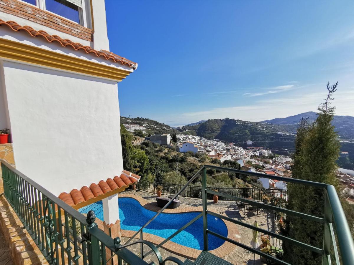 Apartamentos Alma Y Montana Cómpeta المظهر الخارجي الصورة